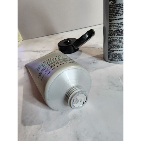 Kenra AllCurl Defining Jelly (3 oz) & Sealing Oil Spray (1.5 oz) – Styling Set - Picture 6 of 7